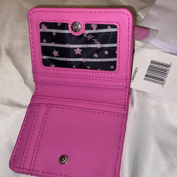 NWT Betsey Johnson Wallet pink/hearts ID, Betsey Johnson 4makeup brushes&case - Picture 5 of 10